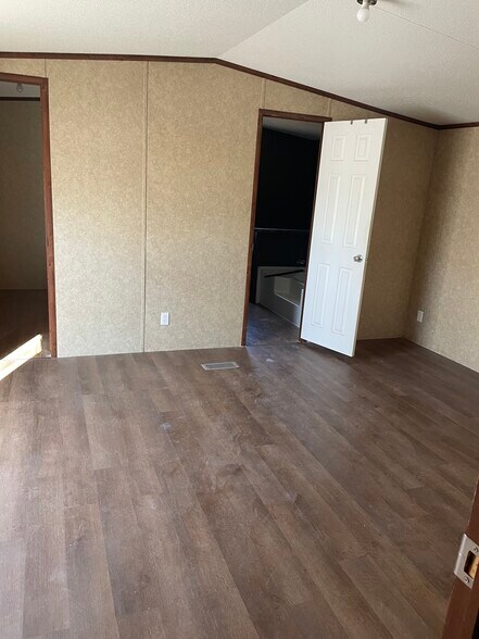Building Photo - 2068 Krist Ln