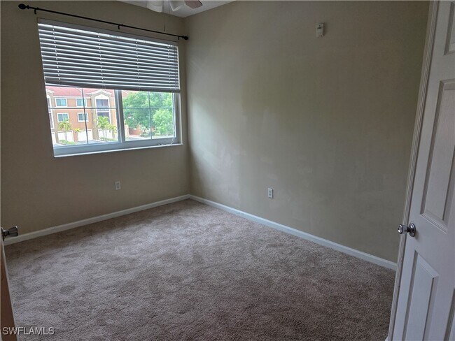 Building Photo - 1210 Reserve Way