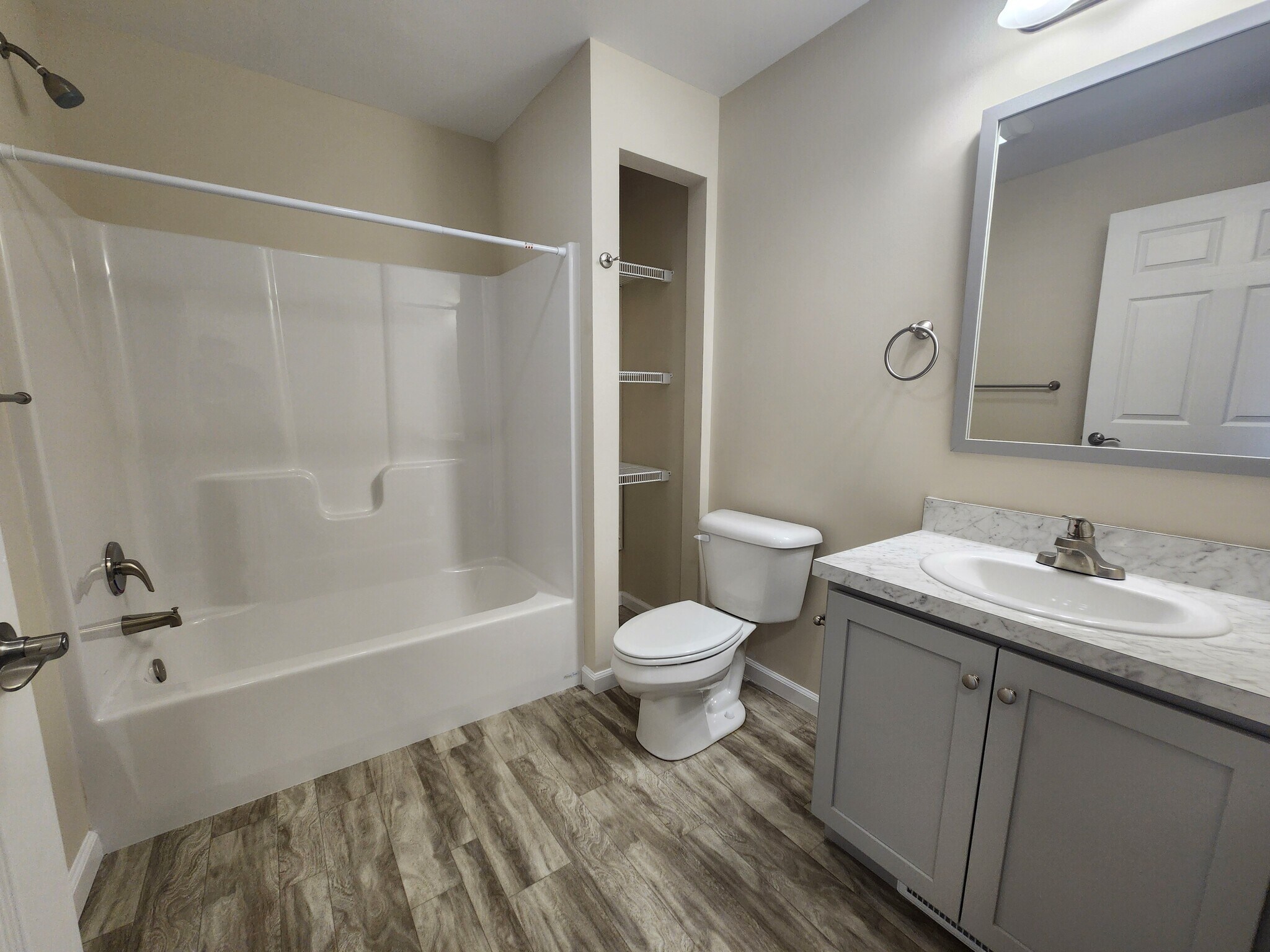 Building Photo - 50 Nicholas Ln