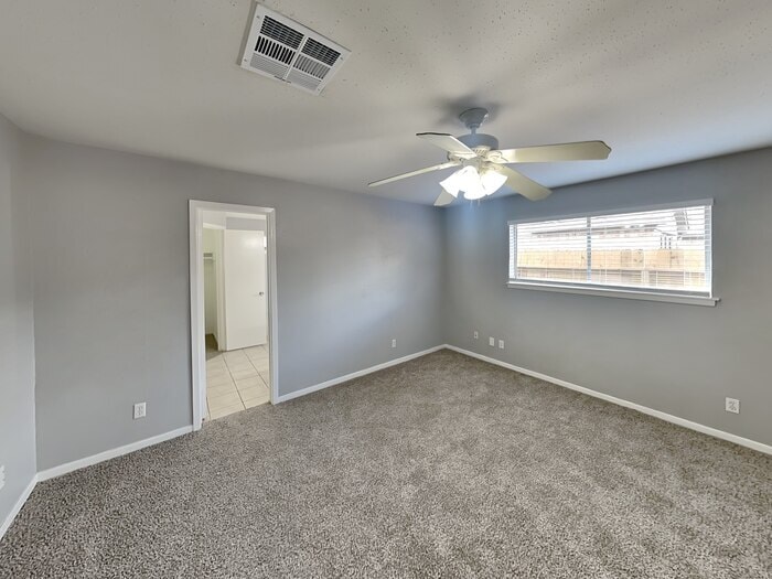 Building Photo - 15727 Cascade Point Dr