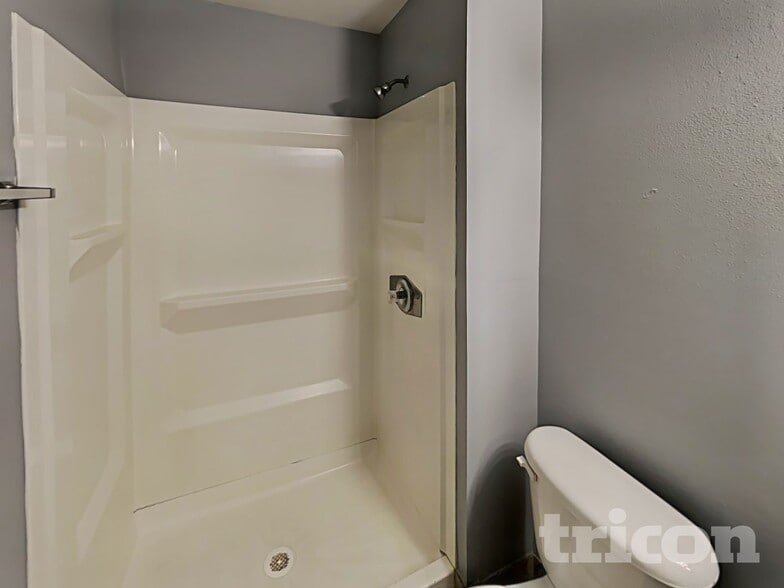 Building Photo - 1913 Hudson Ct