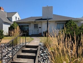 Building Photo - 3 Bedroom Normal Hill House - dog-friendly!