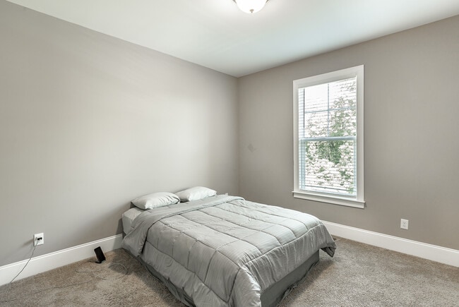 Building Photo - 7725 Peppertree Dr