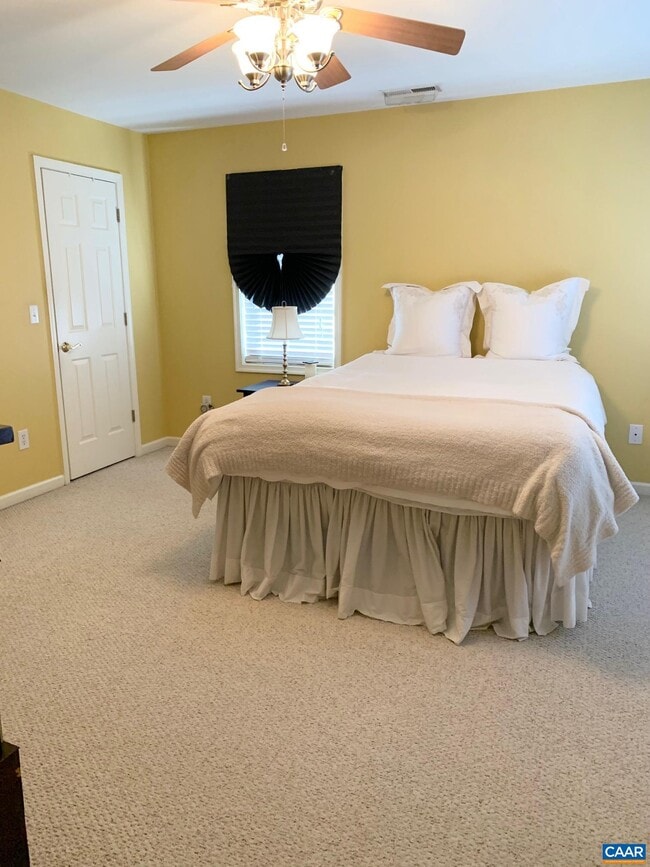 Building Photo - 112 Old Fifth Cir