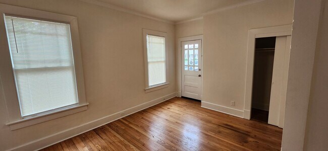 Building Photo - 4 bedroom home in Midtown Columbus
