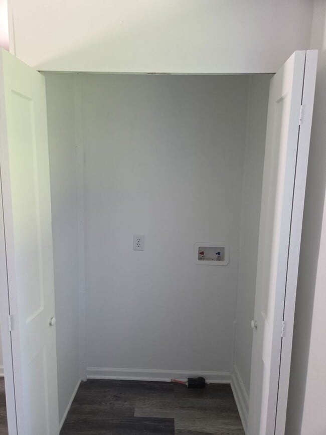 Building Photo - Newly remodeled home is located in Lancaster, SC 29720.