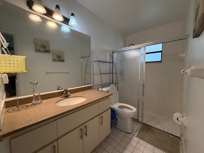 Building Photo - 1104 Goldenrod Rd
