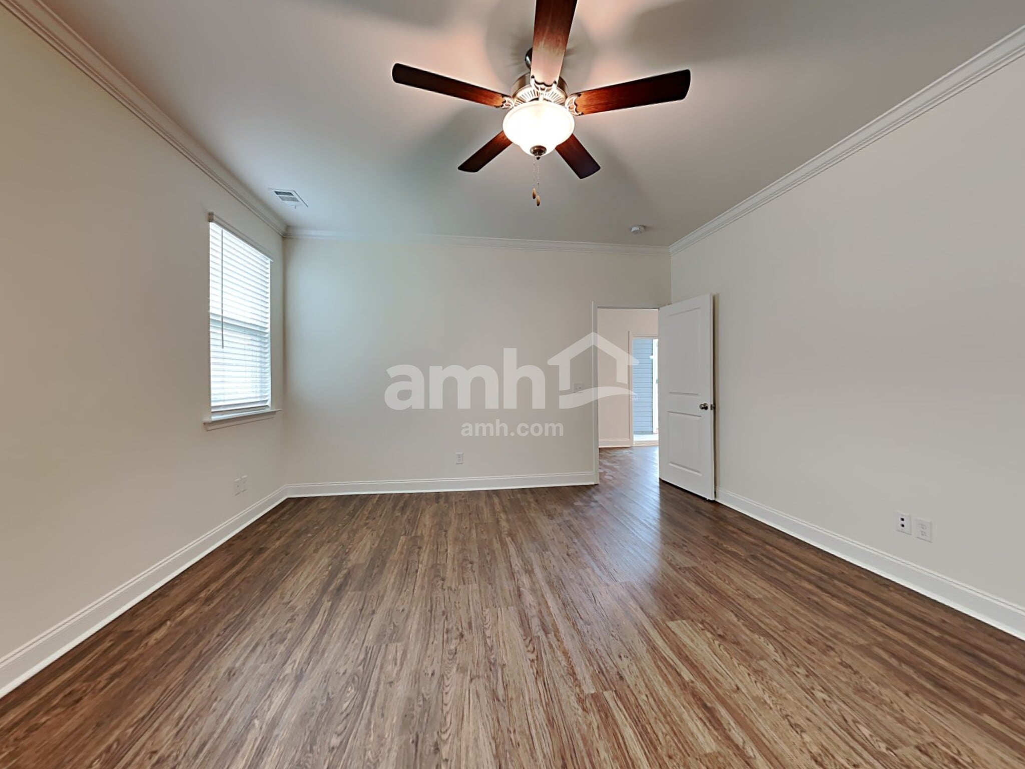 Building Photo - 208 Parkside Blvd