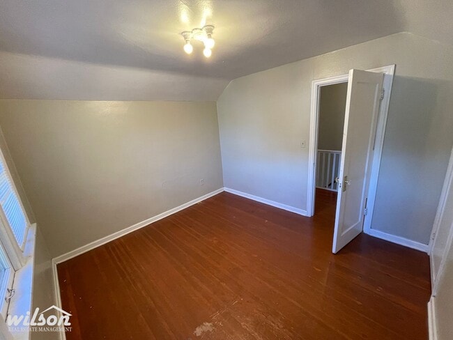 Building Photo - Spacious 4-Bedroom Oasis in the Heart of Yakima – Perfect for Family Living!