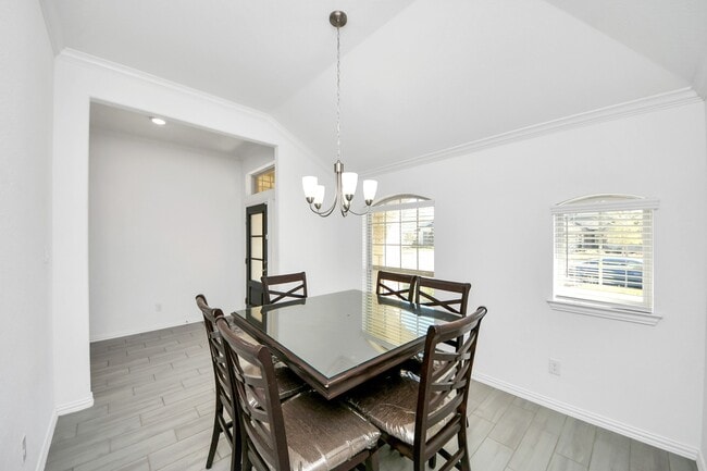 Building Photo - 1311 Stuart Run Dr