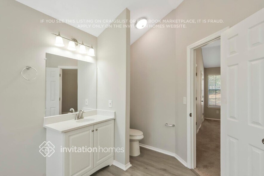 Building Photo - 2120 Hunters Ridge Dr