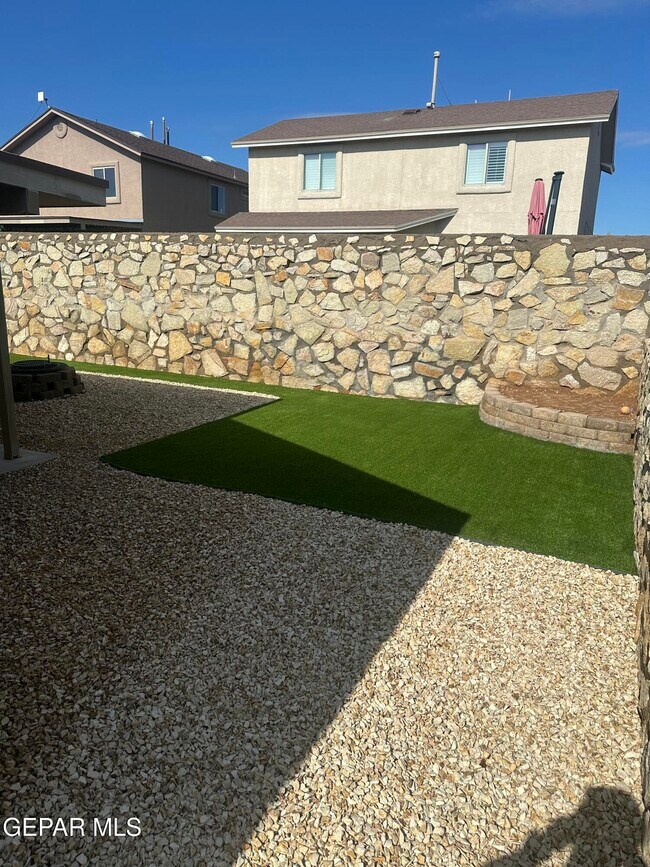 Building Photo - 11853 Auburn Sands Dr