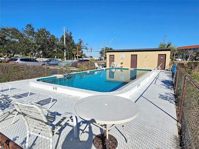 Building Photo - 499 Albee Farm Rd