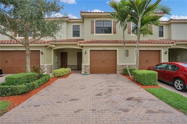 Building Photo - 10850 NW 73rd Ct