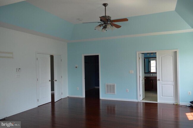 Building Photo - 43308 Barnstead Dr