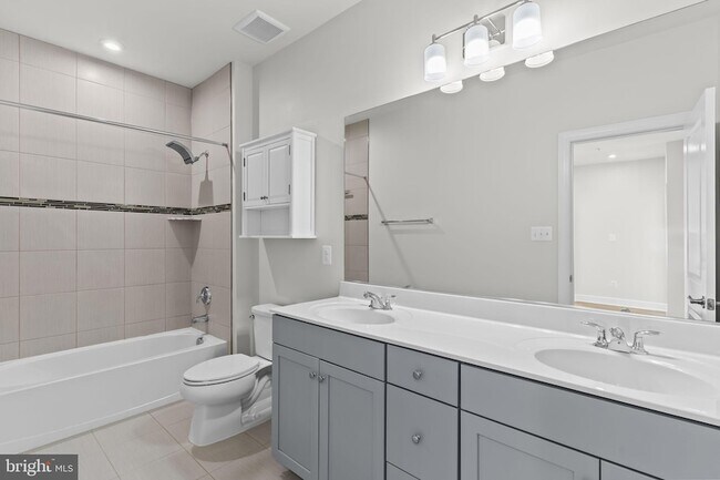 Building Photo - 12600 Coventry Mnr Wy