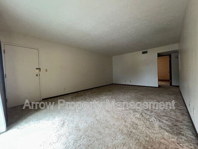Building Photo - 815 17th St