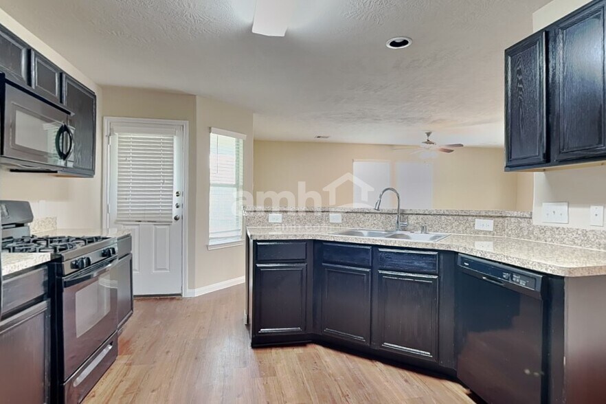 Building Photo - 847 Darbydale Crossing Ln
