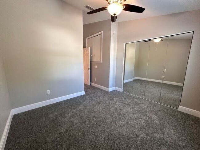 Building Photo - Spacious 2-Bed, 2.5- *** One Month FREE!!***