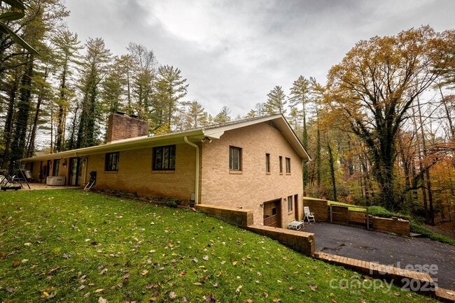 Building Photo - 102 Arbor Ln