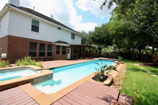 Building Photo - 5503 Medallion Pointe Ct