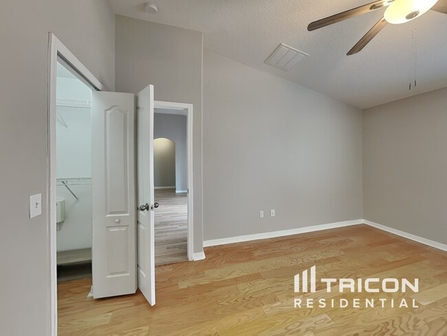Building Photo - 12522 Cricklewood Dr