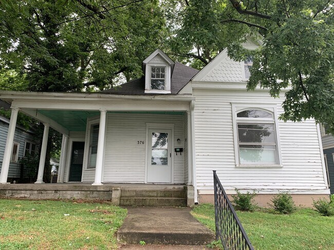 Primary Photo - 376 Park Ave