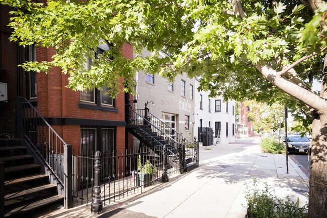 Building Photo - 1314 9th St NW