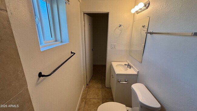 Building Photo - 419 N 20th St