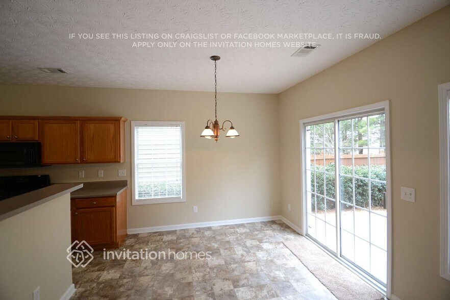 Building Photo - 106 Whitfield Way