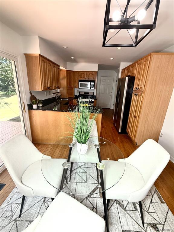 Building Photo - 1369 Flamingo St