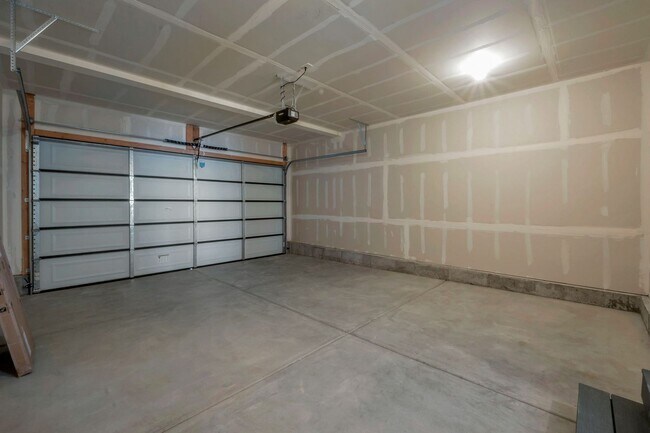 Building Photo - INVERNESS - BRAND NEW LUXURY ROW END THOUSE W 2 CAR GARAGE