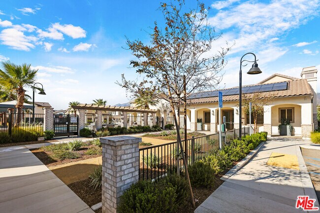 Building Photo - 6972 Calla Lily Dr