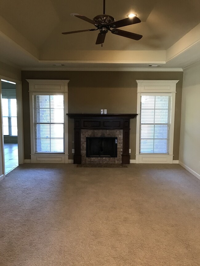 Building Photo - Questions call Lance Garner 501-912-6020