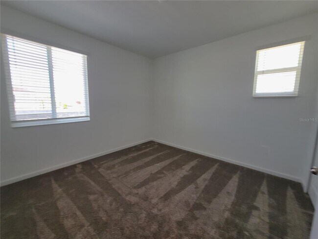 Building Photo - 241 Bogey Dr