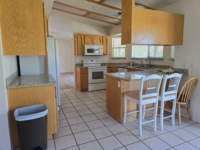 Building Photo - Unfurnished, 1-Year Long-Term Rental