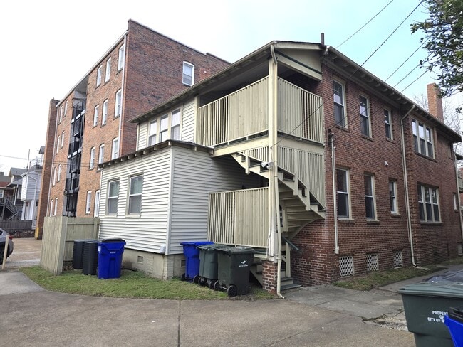 Building Photo - 621 W Princess Anne Rd