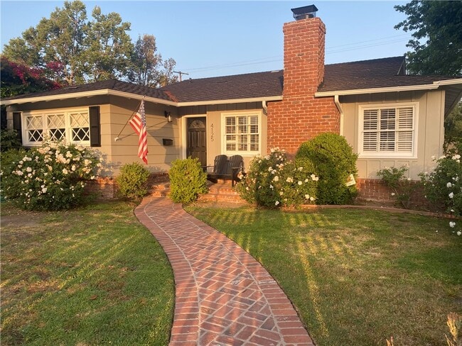 Primary Photo - 4125 Bakman Ave