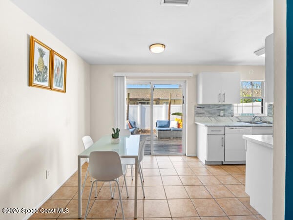 Building Photo - 121 Franklyn Ave