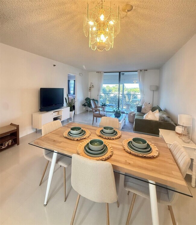 Building Photo - 4640 Lucerne Lakes Blvd W