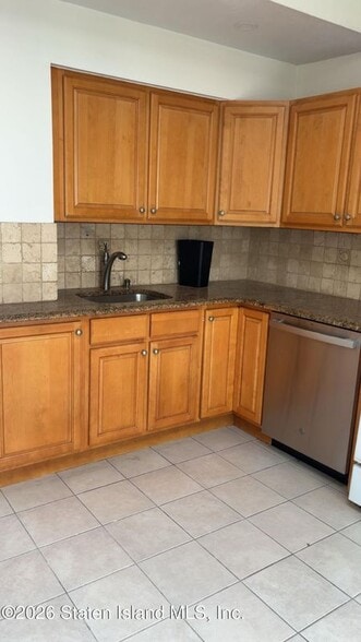Building Photo - 22 Ovas Ct