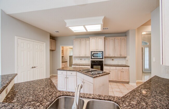 Building Photo - 3430 Rolling Terrace Dr