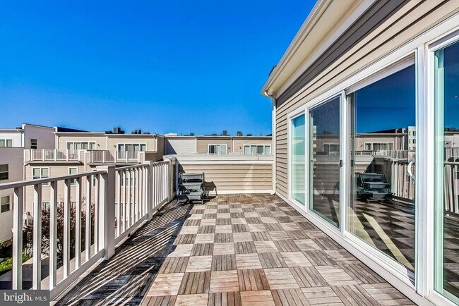 Building Photo - 1458 Piccard Dr