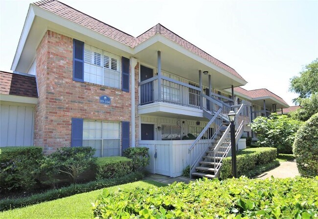 Building Photo - 2250 Bering Dr