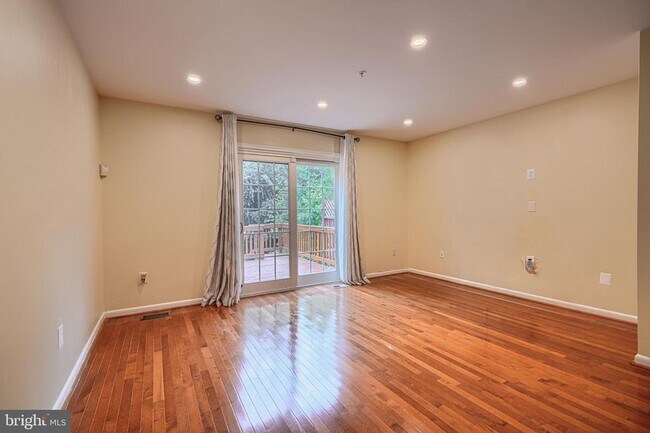 Building Photo - 3818 Swift Run Dr