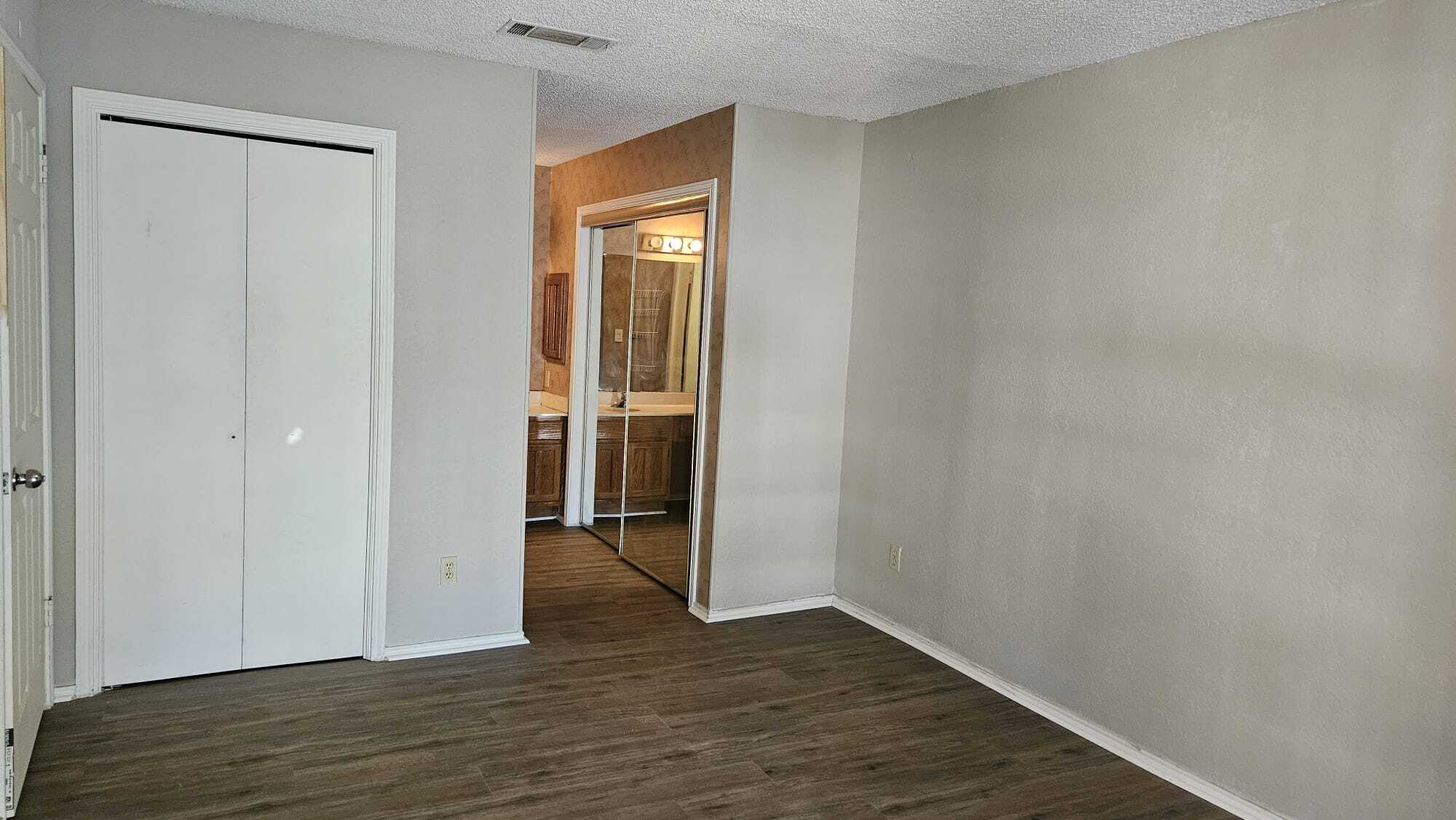 Bedroom - 1202 Thorpe Ln