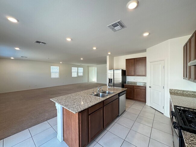 Building Photo - Cassia Patrick & Cimarron