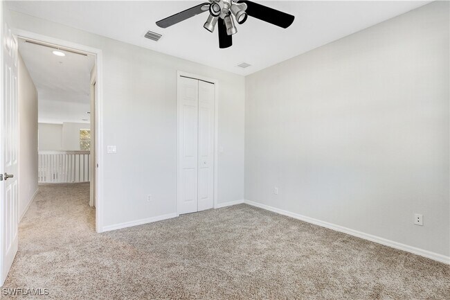 Building Photo - 1365 Mariposa Cir