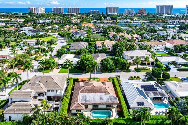 Building Photo - 2121 Areca Palm Rd