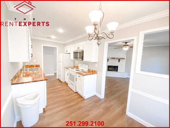 Building Photo - 1075 Seven Hills Curve S